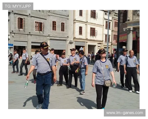 当昔日英雄再临赛场与退役老将争锋燃起青春最后的荣耀瞬间